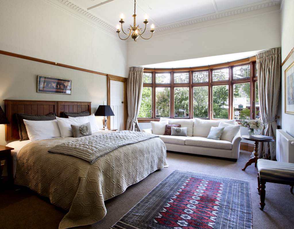 Olivers Lodge Naylor Room v2