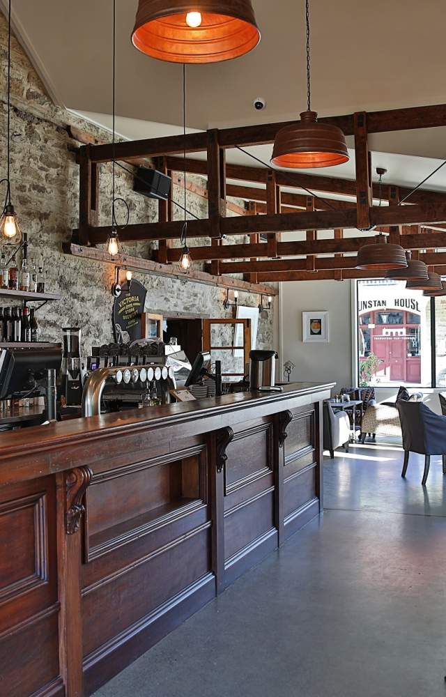 Olivers Bar and Restaurant Clyde
