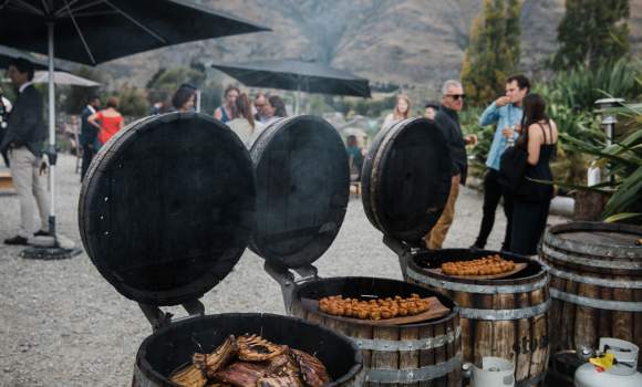 photo.2 food in barrels The Good Wedding Company Glendhu Station